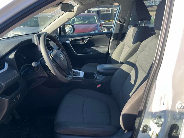 2024 Toyota RAV4 XLE FWD - 22975342 - 20