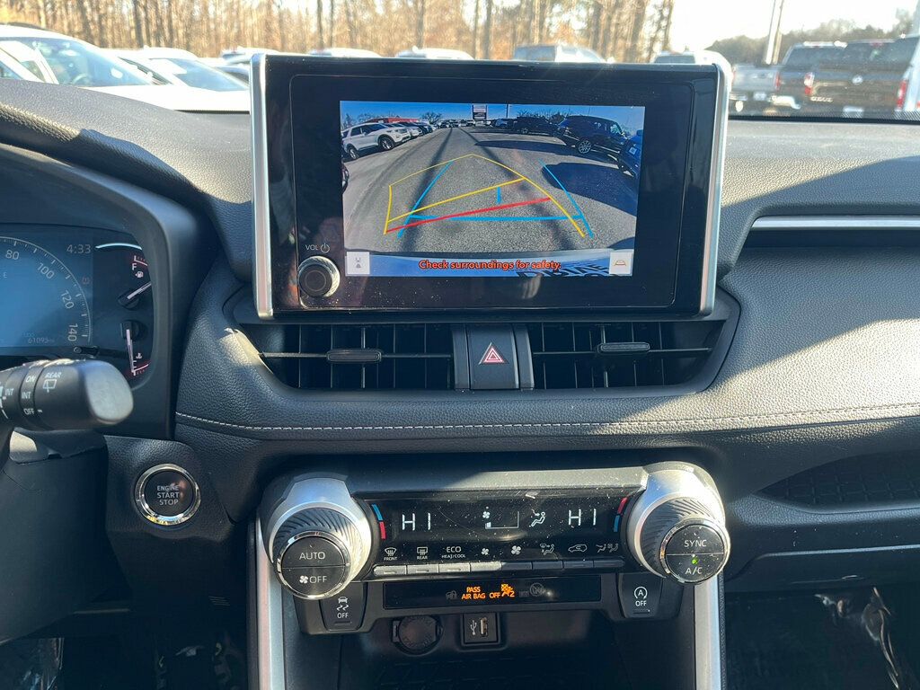 2024 Toyota RAV4 XLE FWD - 22975342 - 23