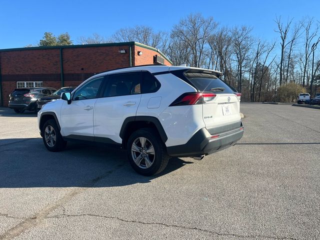 2024 Toyota RAV4 XLE FWD - 22975342 - 8