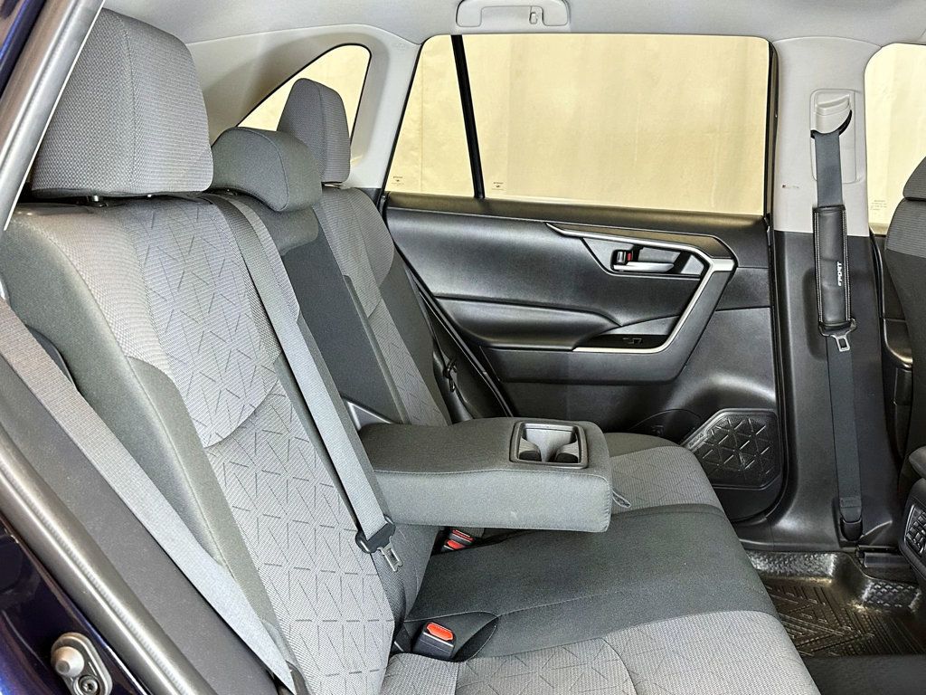 2024 Toyota RAV4 XLE FWD - 23071603 - 37