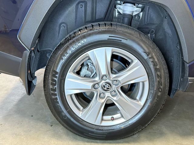 2024 Toyota RAV4 XLE FWD - 23071603 - 40