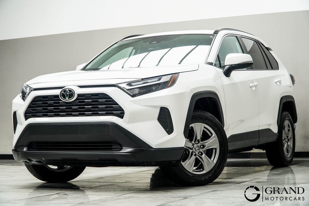 Used 2024 Toyota RAV4 XLE with VIN 2T3W1RFV3RW309064 for sale in Northfield, Minnesota