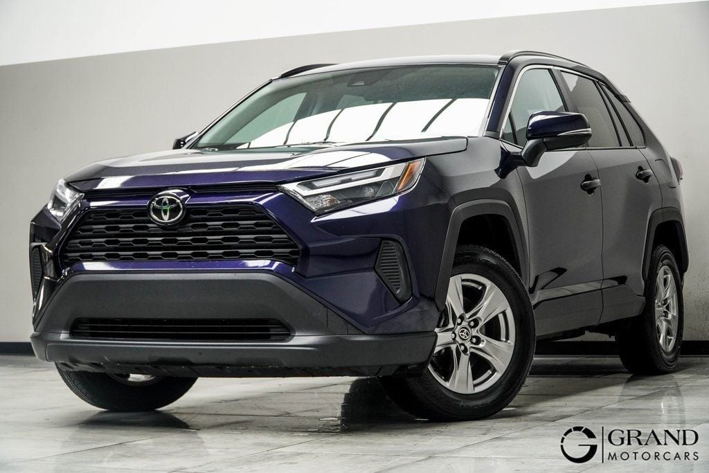 Used 2024 Toyota RAV4 XLE with VIN 2T3W1RFV1RW324453 for sale in Northfield, Minnesota