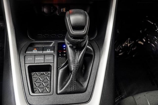 2024 Toyota RAV4 XLE FWD - 22868240 - 18