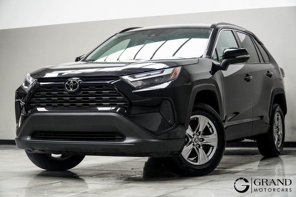 Used 2024 Toyota RAV4 XLE with VIN 2T3W1RFVXRW323897 for sale in Northfield, Minnesota