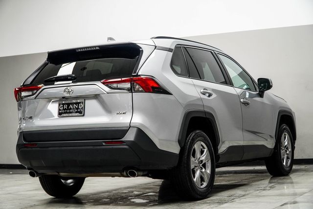 2024 Toyota RAV4 XLE FWD - 22972467 - 11