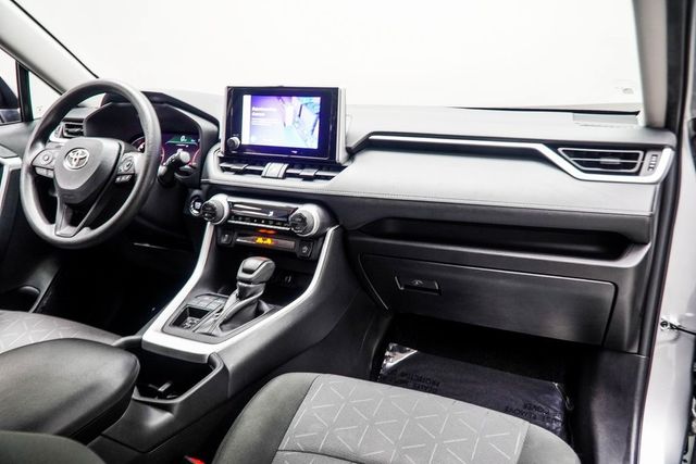 2024 Toyota RAV4 XLE FWD - 22972467 - 15