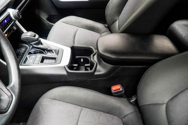 2024 Toyota RAV4 XLE FWD - 22972467 - 16