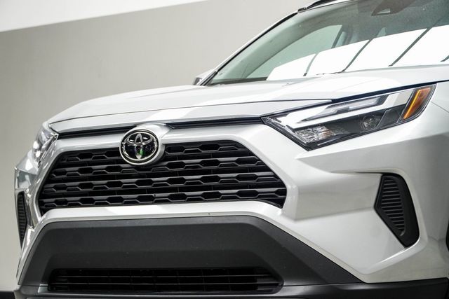 2024 Toyota RAV4 XLE FWD - 22972467 - 1