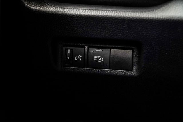 2024 Toyota RAV4 XLE FWD - 22972467 - 27