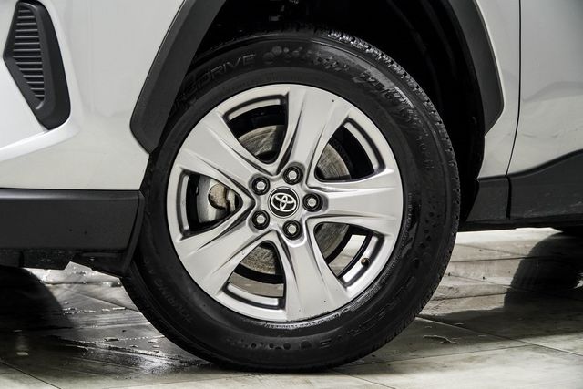 2024 Toyota RAV4 XLE FWD - 22972467 - 2