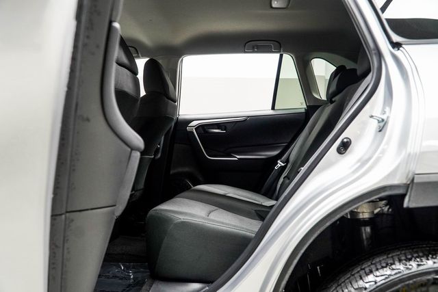 2024 Toyota RAV4 XLE FWD - 22972467 - 34