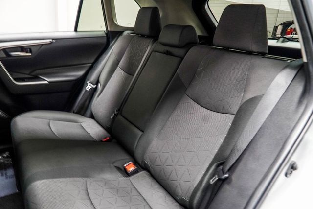 2024 Toyota RAV4 XLE FWD - 22972467 - 36