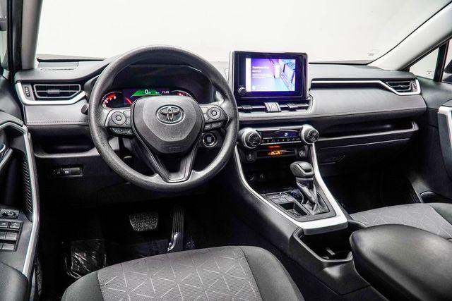 2024 Toyota RAV4 XLE FWD - 22972467 - 4