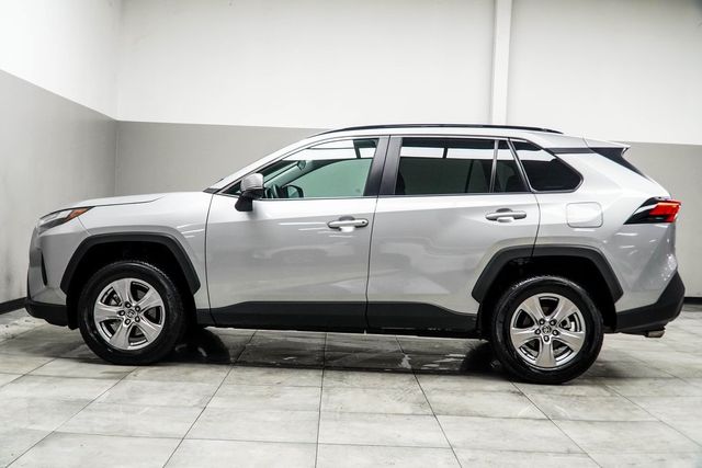 2024 Toyota RAV4 XLE FWD - 22972467 - 8