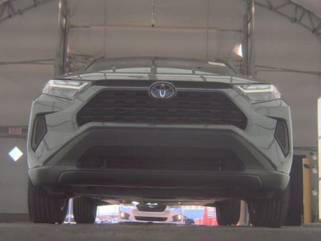 2024 Toyota RAV4 XLE FWD - 23007609 - 3