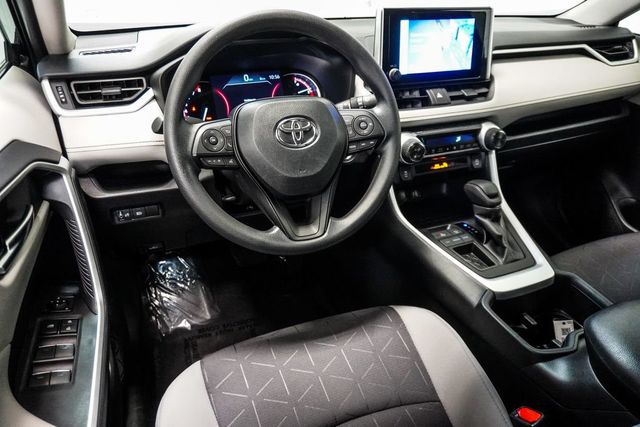 2024 Toyota RAV4 XLE FWD - 23038981 - 11