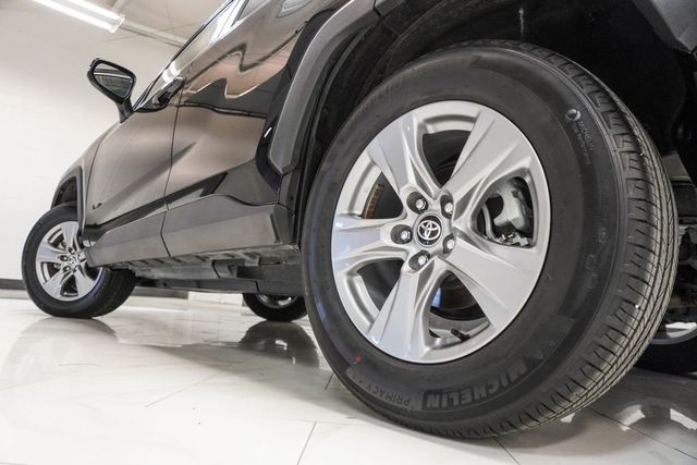 2024 Toyota RAV4 XLE FWD - 23038981 - 37
