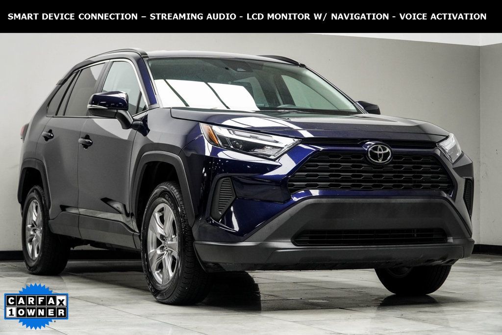2024 Toyota RAV4 XLE photo 4
