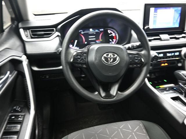 2024 Toyota RAV4 XLE FWD - 22993162 - 13