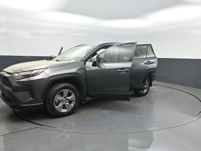 2024 Toyota RAV4 XLE FWD - 22993162 - 36