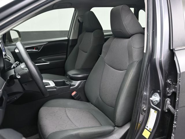 2024 Toyota RAV4 XLE FWD - 22993162 - 4