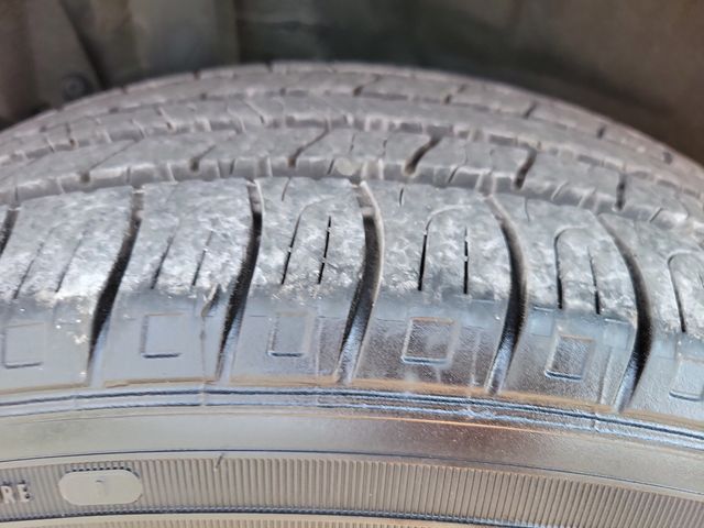 2024 Toyota RAV4 XLE FWD - 22912082 - 26