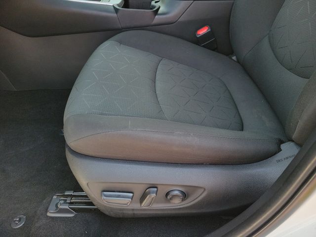 2024 Toyota RAV4 XLE FWD - 22912082 - 4