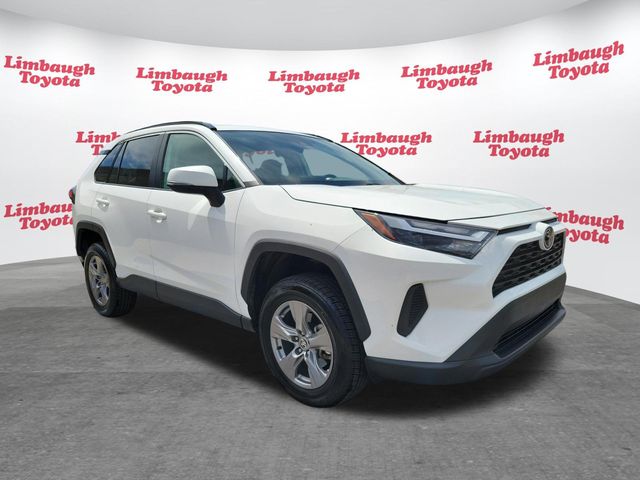 2024 Toyota RAV4 XLE FWD - 23013771 - 17
