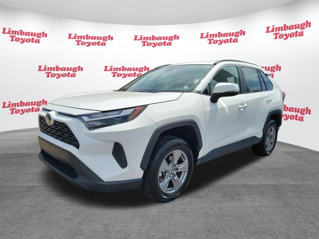 2024 Toyota RAV4 XLE FWD - 23013771 - 19