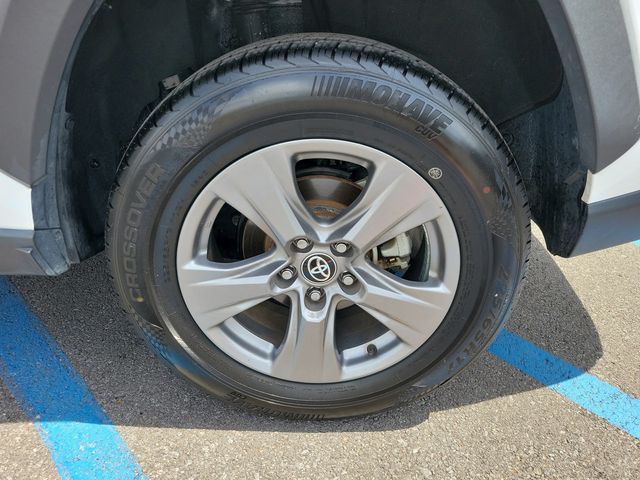 2024 Toyota RAV4 XLE FWD - 23013771 - 24