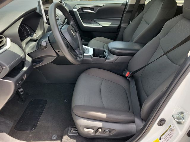 2024 Toyota RAV4 XLE FWD - 23013771 - 3