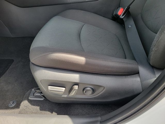 2024 Toyota RAV4 XLE FWD - 23013771 - 4