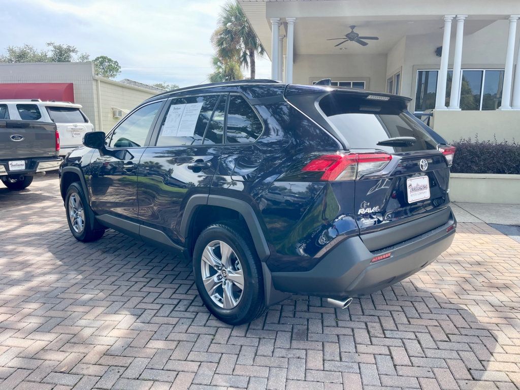 2024 Toyota RAV4 XLE photo 2