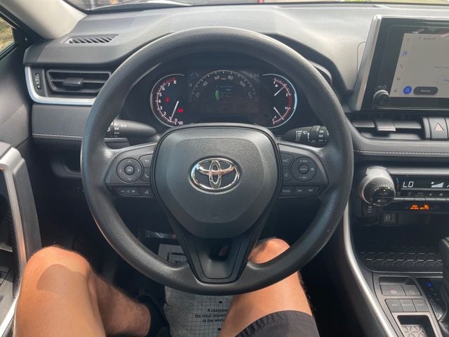 2024 Toyota RAV4 XLE FWD - 22944392 - 13