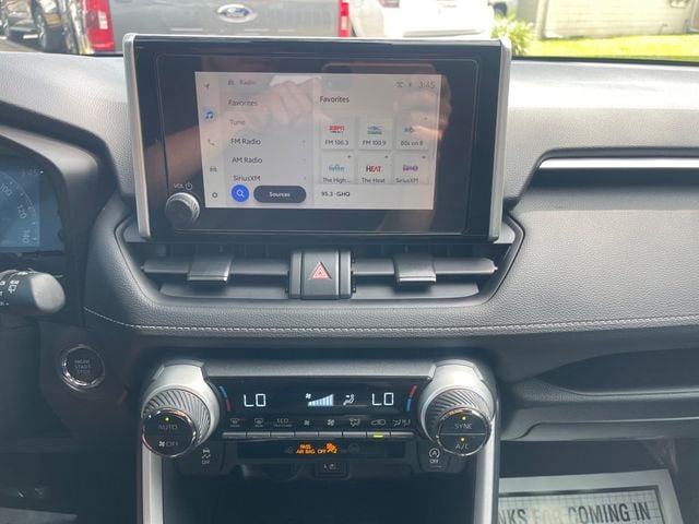 2024 Toyota RAV4 XLE FWD - 22944392 - 15