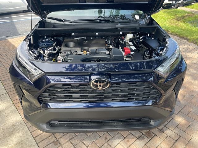 2024 Toyota RAV4 XLE FWD - 22944392 - 17