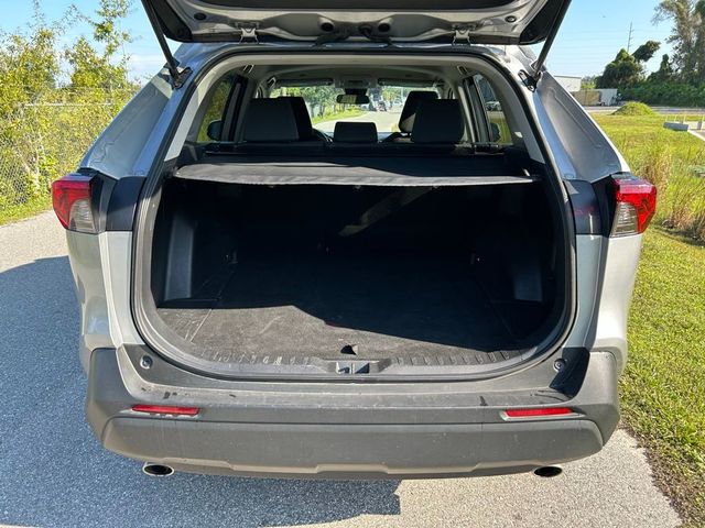 2024 Toyota RAV4 XLE FWD - 22963388 - 9