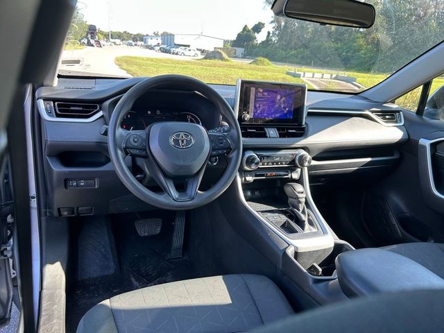 2024 Toyota RAV4 XLE FWD - 22963388 - 10