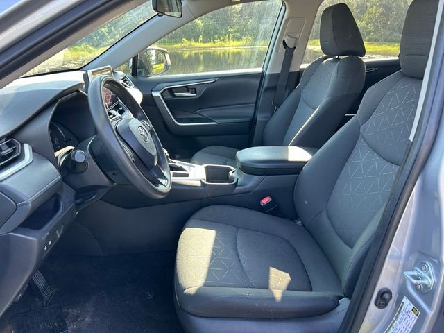 2024 Toyota RAV4 XLE FWD - 22963388 - 12