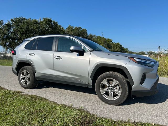 2024 Toyota RAV4 XLE FWD - 22963388 - 6