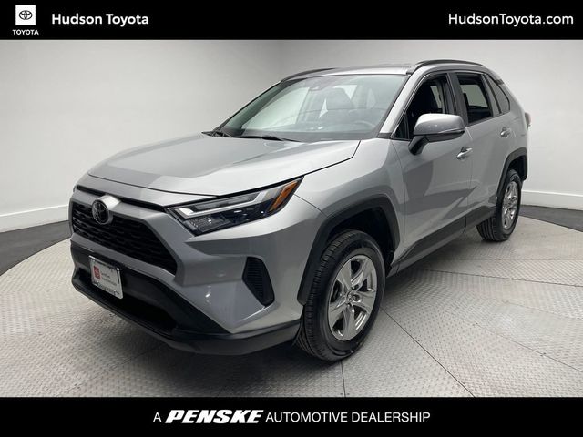 2024 Toyota RAV4 XLE FWD - 22984075 - 0