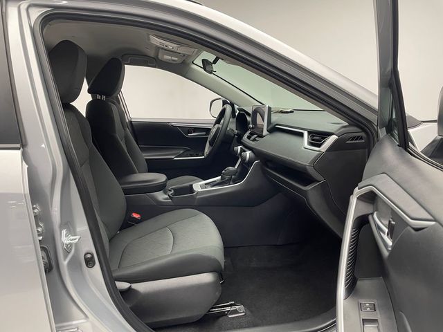 2024 Toyota RAV4 XLE FWD - 22984075 - 16