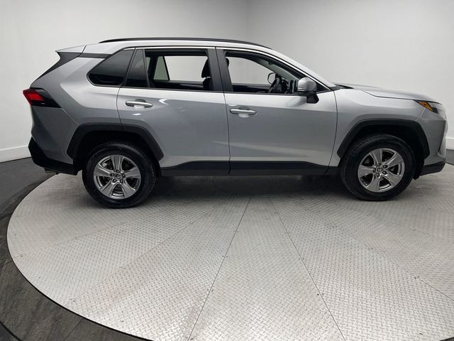 2024 Toyota RAV4 XLE FWD - 22984075 - 3