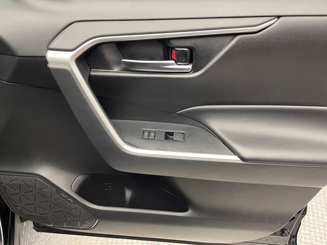 2024 Toyota RAV4 XLE FWD - 23005788 - 14