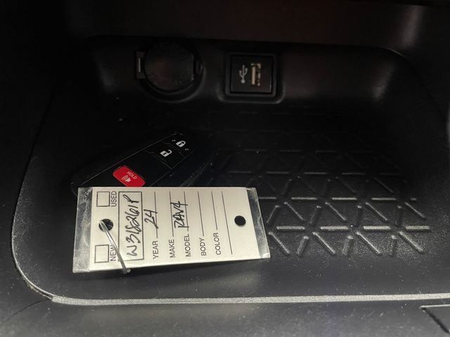 2024 Toyota RAV4 XLE FWD - 23005788 - 26