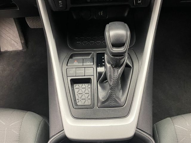 2024 Toyota RAV4 XLE FWD - 23005788 - 27