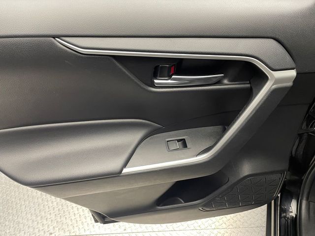 2024 Toyota RAV4 XLE FWD - 23005788 - 30