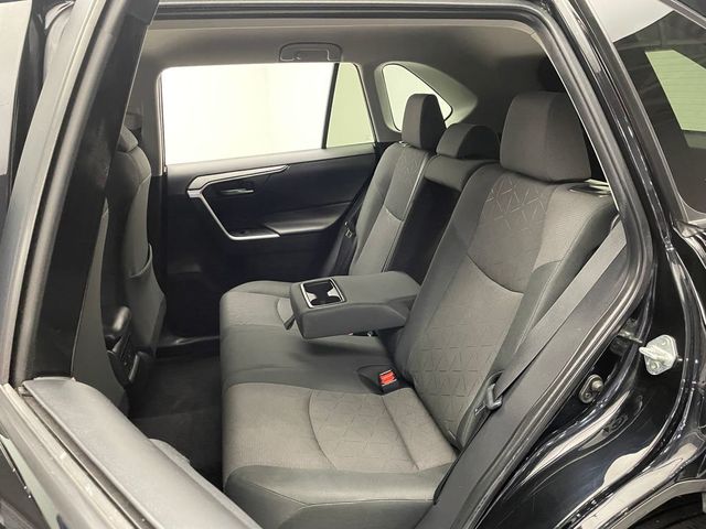 2024 Toyota RAV4 XLE FWD - 23005788 - 32