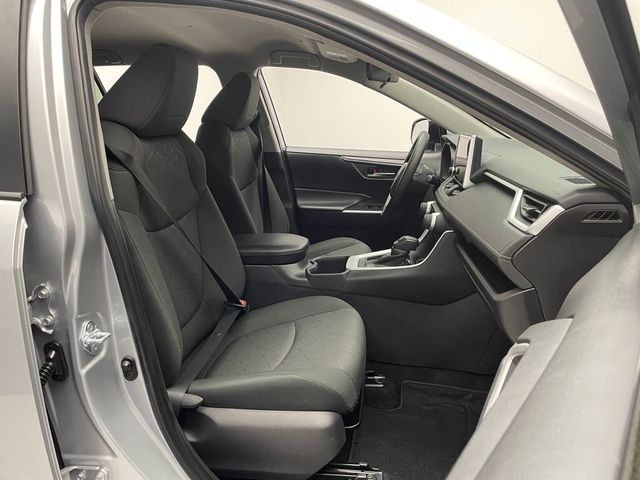 2024 Toyota RAV4 XLE FWD - 23010309 - 17